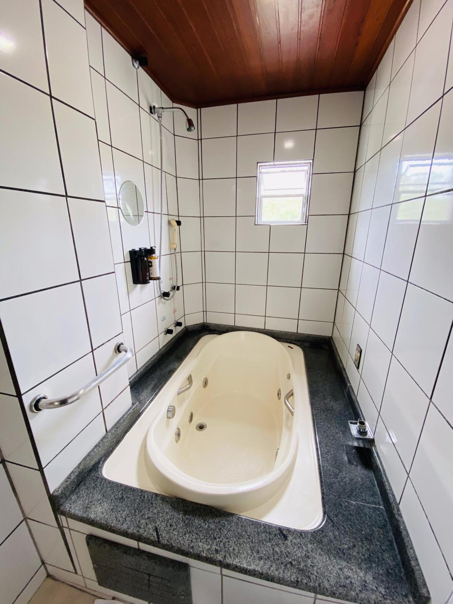 Real Nob Hotel Орлеанс Экстерьер фото